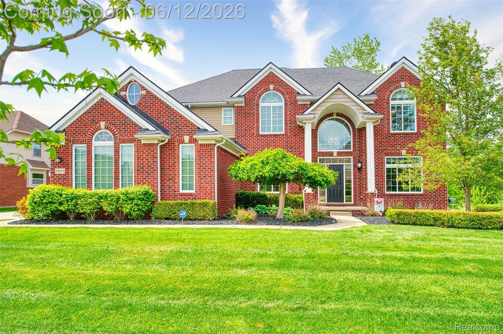 24455 Glenwood Drive, Lyon Charter Township, MI 48178