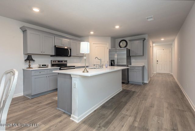 66 Sealy Drive, Byhalia, MS 38611