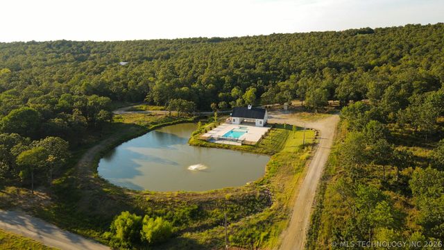 7 Cedar Run Road, Eufaula, OK 74432