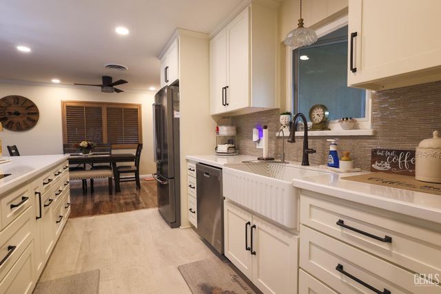 6512 Chewacan Drive, Bakersfield, CA 93309