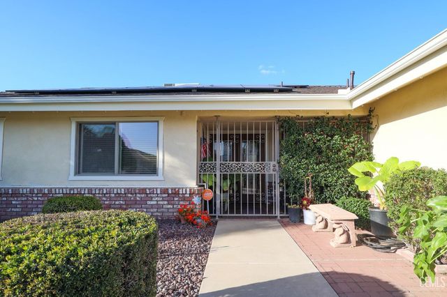 6512 Chewacan Drive, Bakersfield, CA 93309