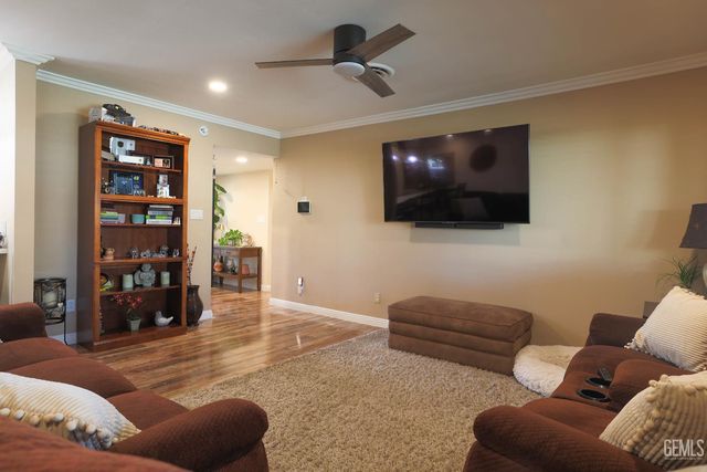 6512 Chewacan Drive, Bakersfield, CA 93309