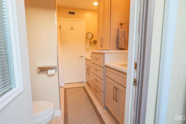 6512 Chewacan Drive, Bakersfield, CA 93309