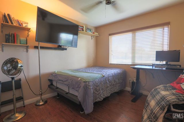 6512 Chewacan Drive, Bakersfield, CA 93309