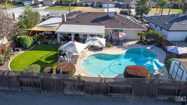 6512 Chewacan Drive, Bakersfield, CA 93309