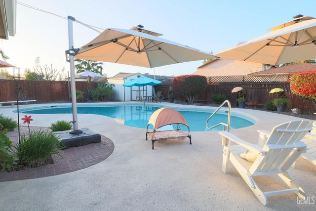 6512 Chewacan Drive, Bakersfield, CA 93309