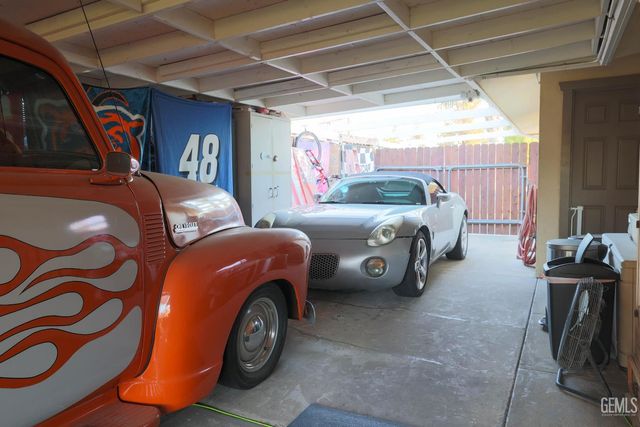 6512 Chewacan Drive, Bakersfield, CA 93309