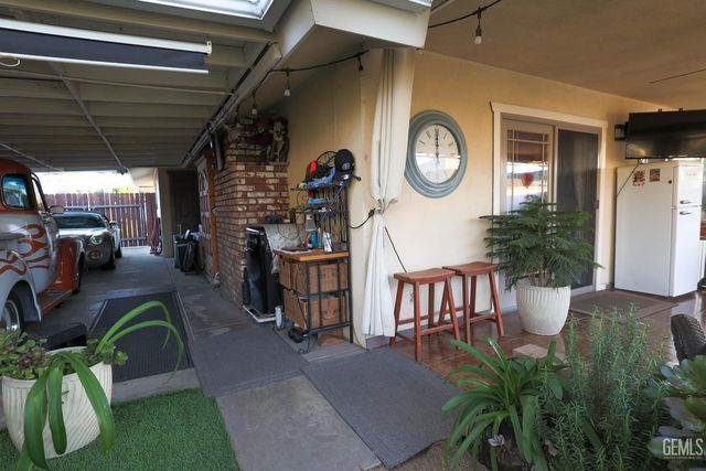 6512 Chewacan Drive, Bakersfield, CA 93309