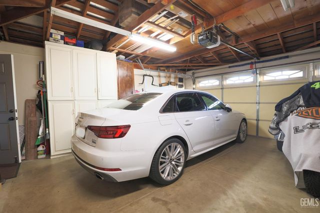 6512 Chewacan Drive, Bakersfield, CA 93309