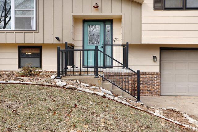 1705 Denholm Drive, Manhattan, KS 66503