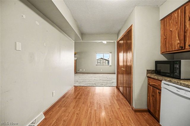 7090 Bristlewood Drive H, Concord, OH 44077