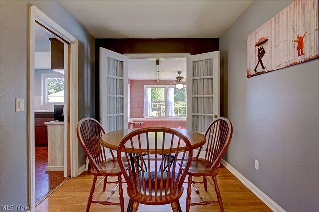 21870 Seabury Avenue, Fairview Park, OH 44126