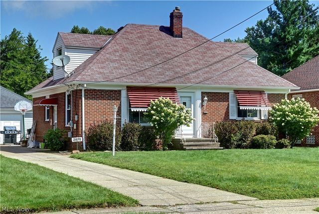 21870 Seabury Avenue, Fairview Park, OH 44126