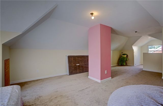 21870 Seabury Avenue, Fairview Park, OH 44126
