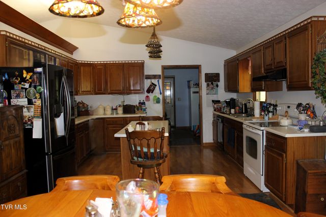 2193 Burem Road, Rogersville, TN 37857