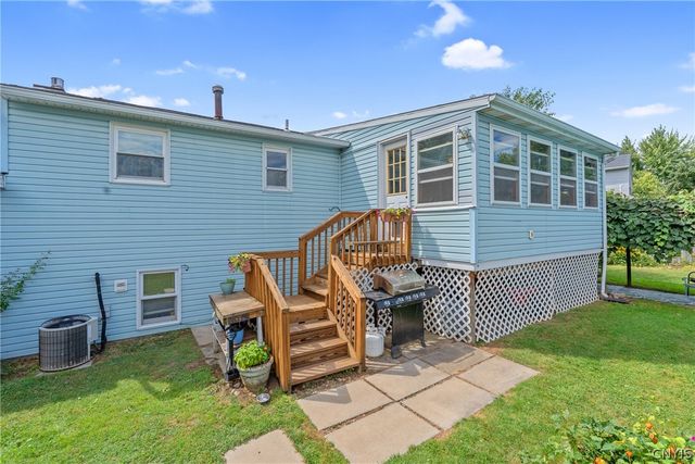 5379 Vineyard Drive, Clay, NY 13041