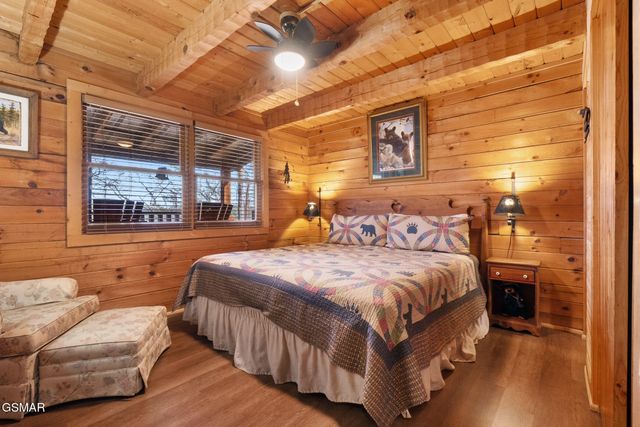 1518 Ridgecrest Drive, Sevierville, TN 37876