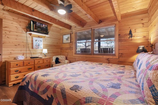 1518 Ridgecrest Drive, Sevierville, TN 37876