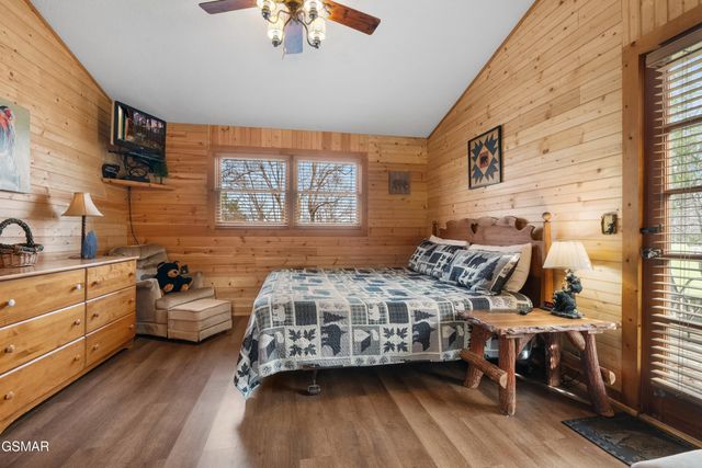 1518 Ridgecrest Drive, Sevierville, TN 37876