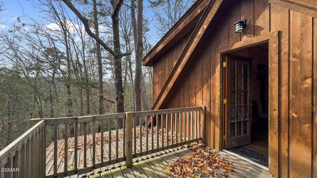 1518 Ridgecrest Drive, Sevierville, TN 37876