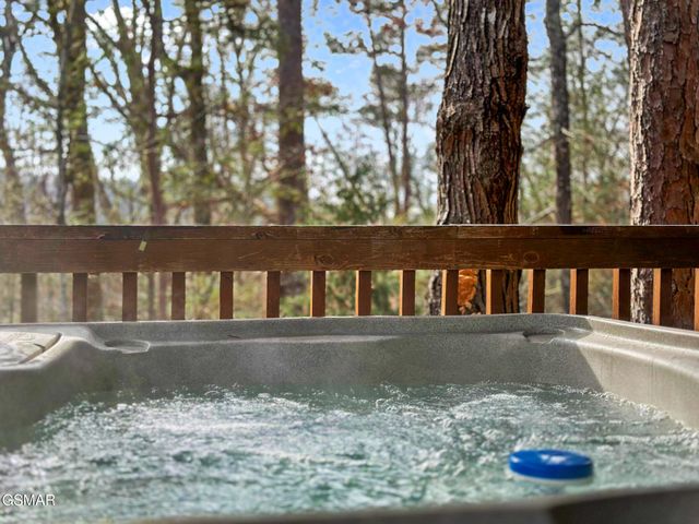 1518 Ridgecrest Drive, Sevierville, TN 37876