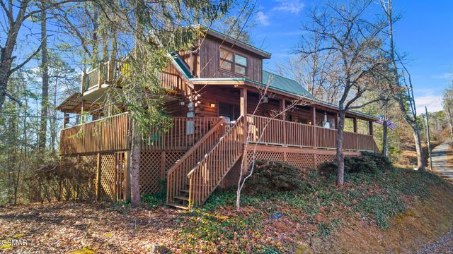 1518 Ridgecrest Drive, Sevierville, TN 37876