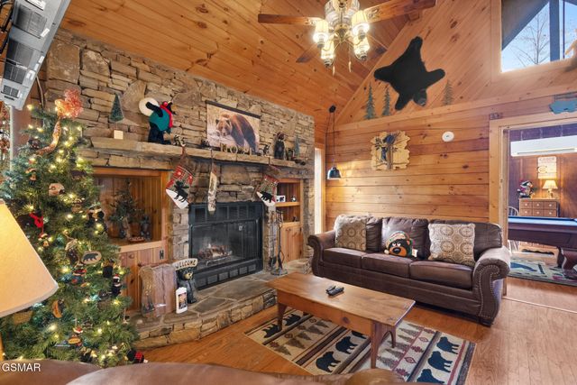 1518 Ridgecrest Drive, Sevierville, TN 37876