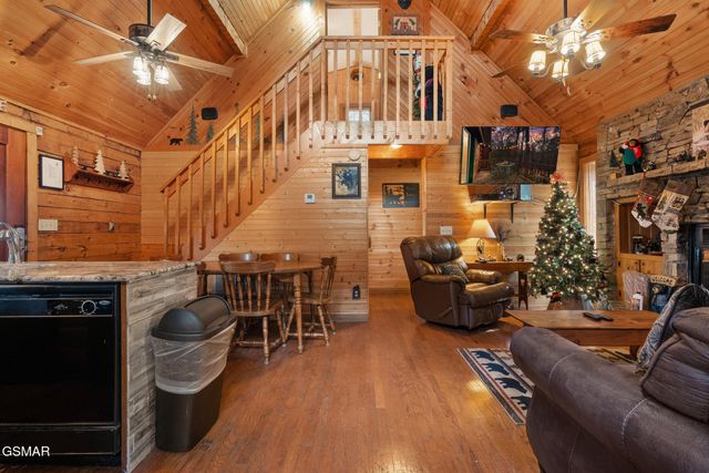 1518 Ridgecrest Drive, Sevierville, TN 37876