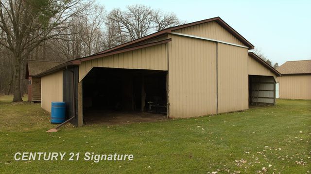 1162 E Farrand Road, Clio, MI 48420
