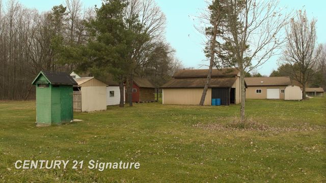 1162 E Farrand Road, Clio, MI 48420