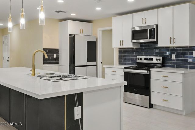 13221 W MESA VERDE Drive, Sun City West, AZ 85375