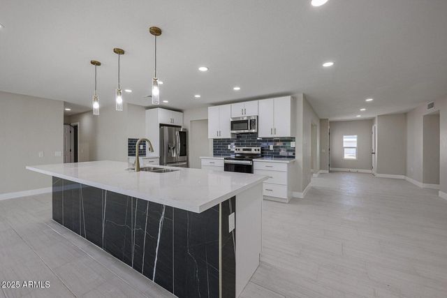 13221 W MESA VERDE Drive, Sun City West, AZ 85375