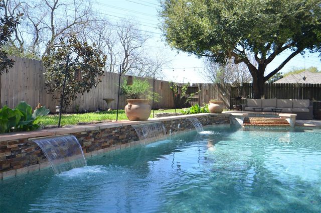 1310 Wildwood Lane, Katy, TX 77494