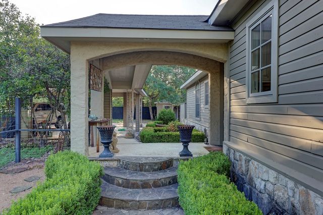 3965 E Hwy 27, Kerrville, TX 78028