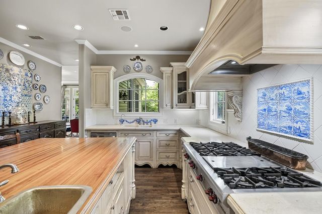3965 E Hwy 27, Kerrville, TX 78028