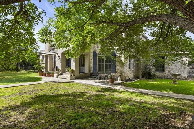 3965 E Hwy 27, Kerrville, TX 78028