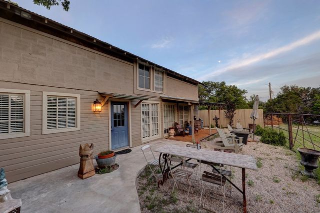 3965 E Hwy 27, Kerrville, TX 78028