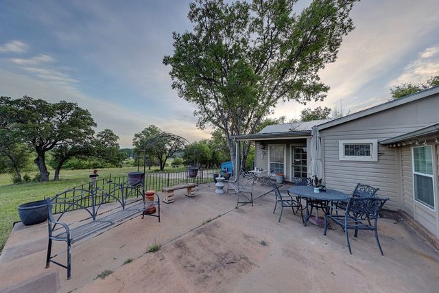 3965 E Hwy 27, Kerrville, TX 78028