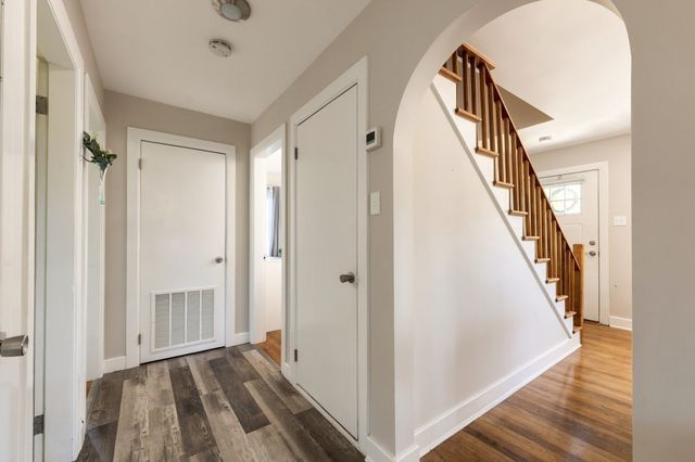 14 Macomber Ave, Dartmouth, MA 02747