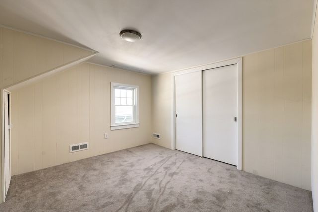 14 Macomber Ave, Dartmouth, MA 02747
