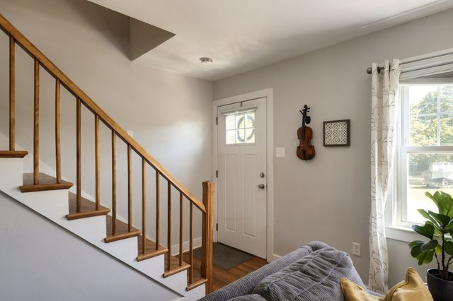 14 Macomber Ave, Dartmouth, MA 02747