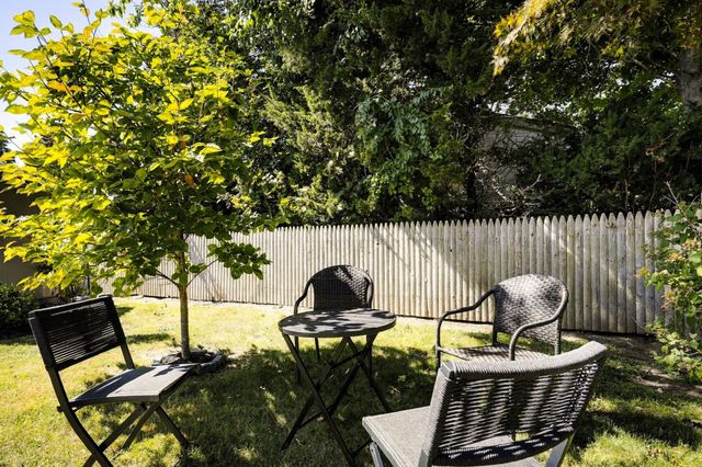 14 Macomber Ave, Dartmouth, MA 02747