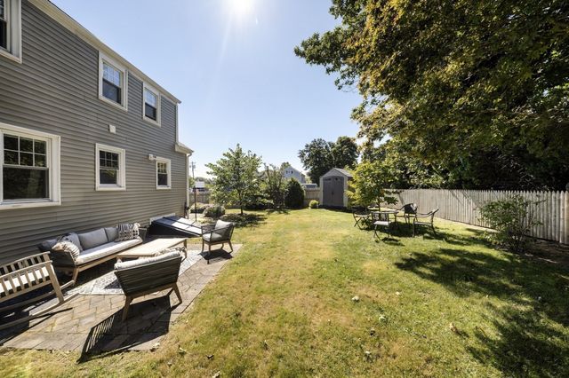 14 Macomber Ave, Dartmouth, MA 02747