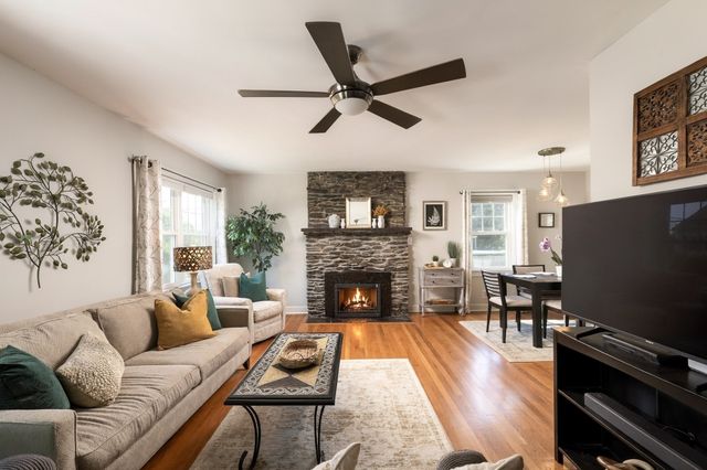 14 Macomber Ave, Dartmouth, MA 02747