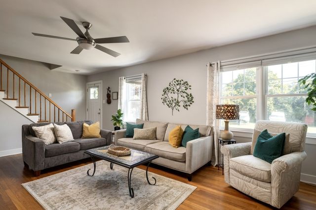 14 Macomber Ave, Dartmouth, MA 02747