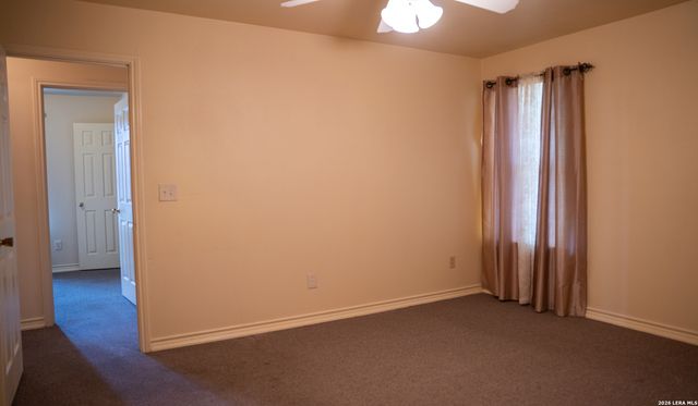 2130 KEYSTONE DR, New Braunfels, TX 78130