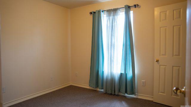 2130 KEYSTONE DR, New Braunfels, TX 78130