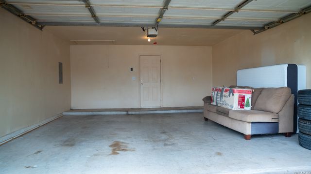 2130 KEYSTONE DR, New Braunfels, TX 78130