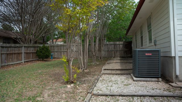 2130 KEYSTONE DR, New Braunfels, TX 78130