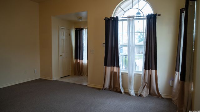 2130 KEYSTONE DR, New Braunfels, TX 78130